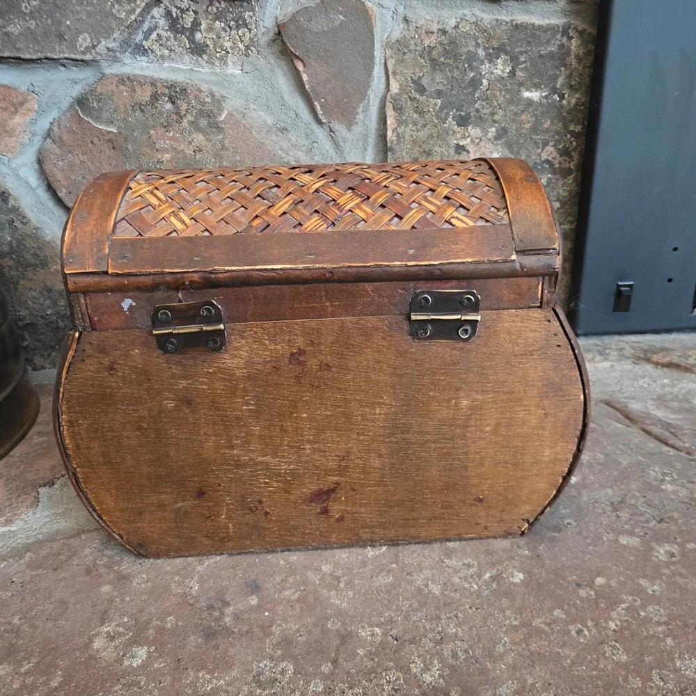 Vintage Woven Wicker Treasure Chest Bamboo wood Box Domed Trunk storage lined